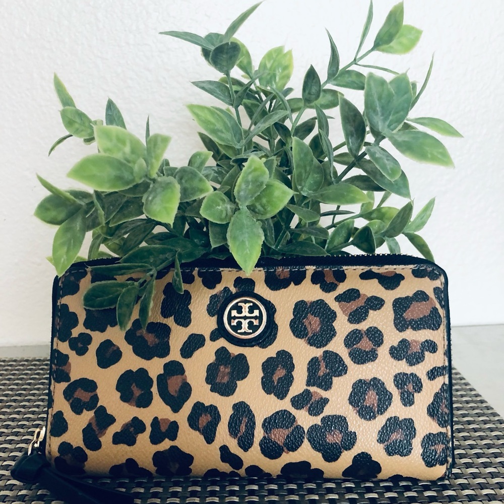 Tory Burch Wallet